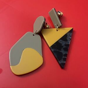 SASSY JONES Modern Geometric Irregular Earrings in Gold and Black